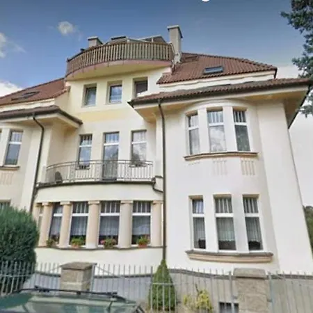Ubytovani Na Goethovce-apartman דירה *